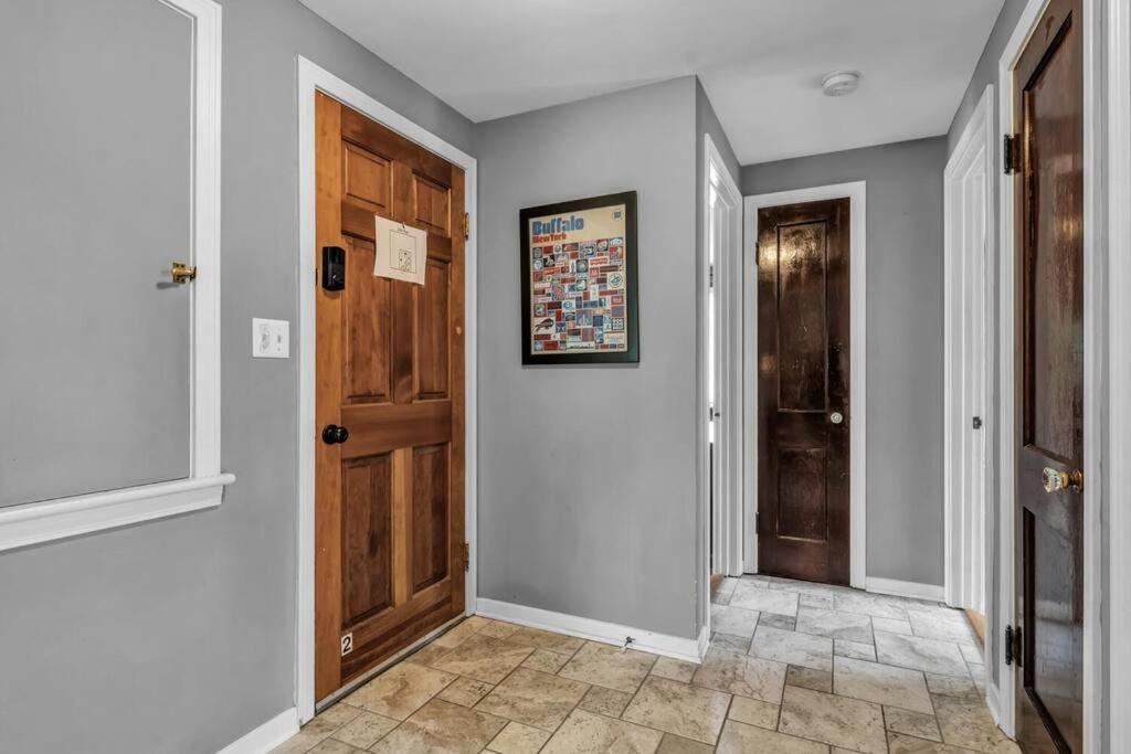 Gorgeous 2 Queen Bedroom Apartment In North Buffalo With 70 Inch Tv Exterior foto